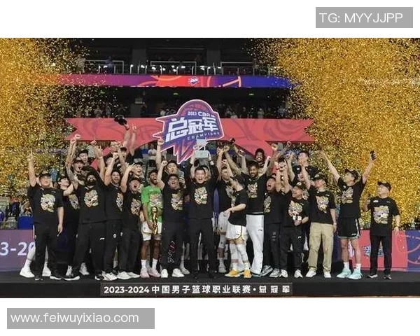 八一队与辽宁队常规赛精彩对决赛场上演激情碰撞与战术较量 八一队与辽宁队常规赛精彩对决赛场上演激情碰撞与战术较量